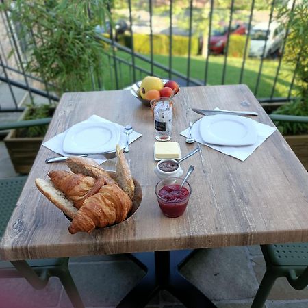 Bed and Breakfast Les Pierres Folles Rozier-en-Donzy Zewnętrze zdjęcie